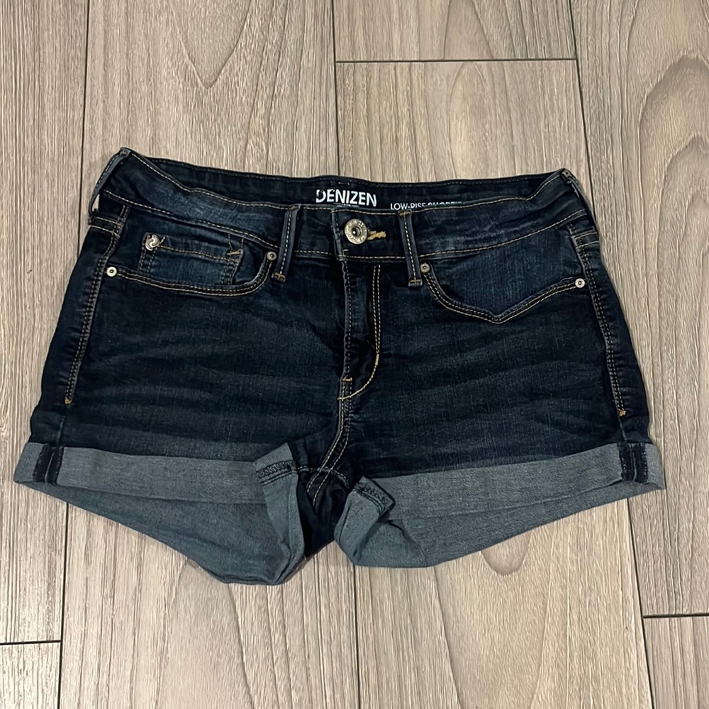 Levi’s Jean Shorties- Size S- LIKE NEW